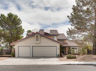 8657 Cremona Dr, Las Vegas, NV 89117