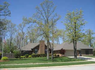 300 Oakridge Rd, Mountain Home, AR 72653