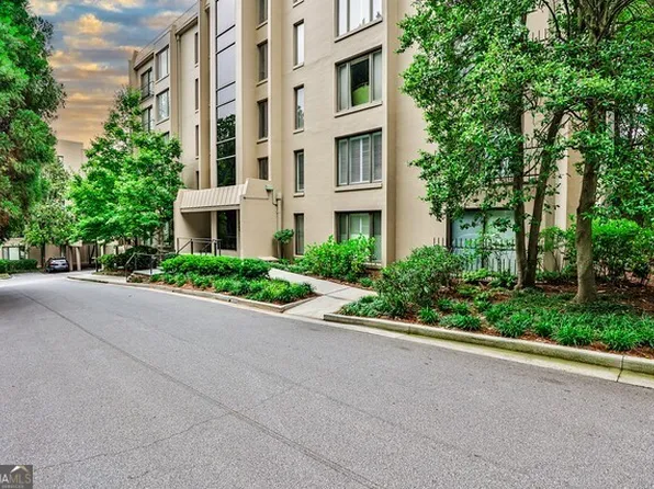 2769 Peachtree Rd NE APT 9, Atlanta, GA 30305
