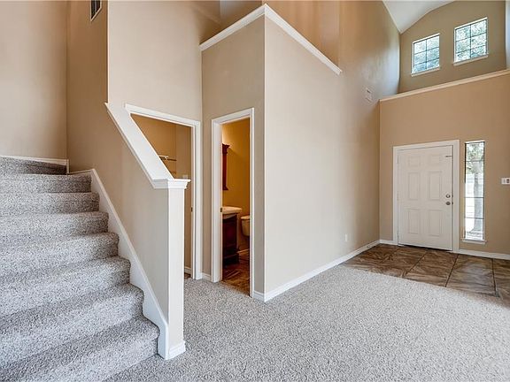 2nd image of 1432 Kingfisher Dr