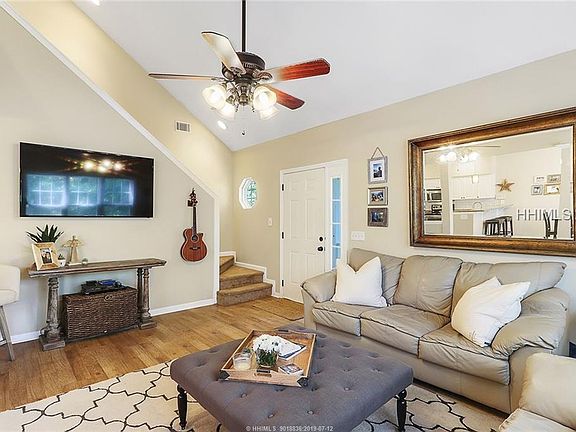 4th image of 36 Brittany Place Dr