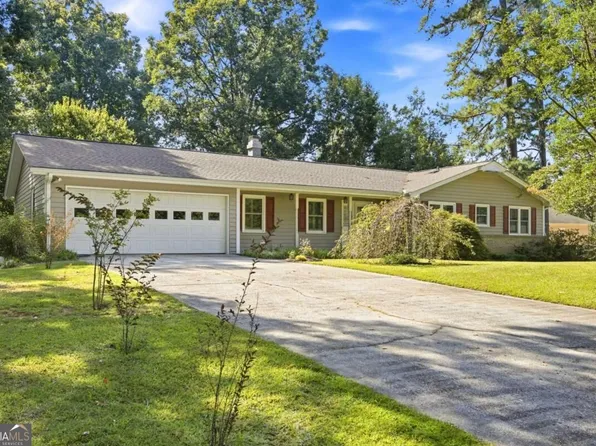 56 Bonnie Ln NW, Lilburn, GA 30047