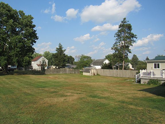 4th image of 38 McLane Ave
