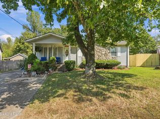 6115 Julie Kays Way, Louisville, KY 40258
