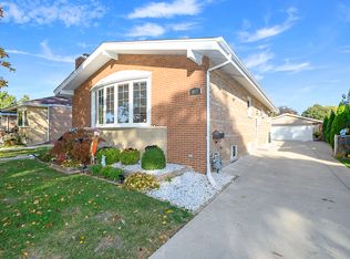 10129 S Mulberry Ave, Oak Lawn, IL 60453