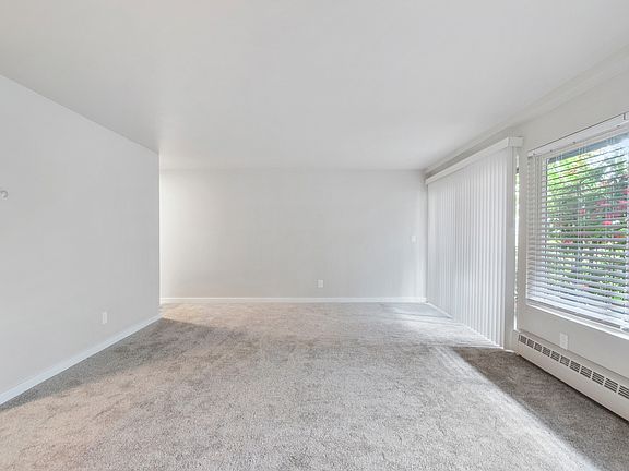 5th image of 2811 75th Pl SE APT 104