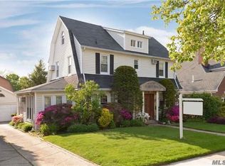 3520 165th St, Flushing, NY 11358