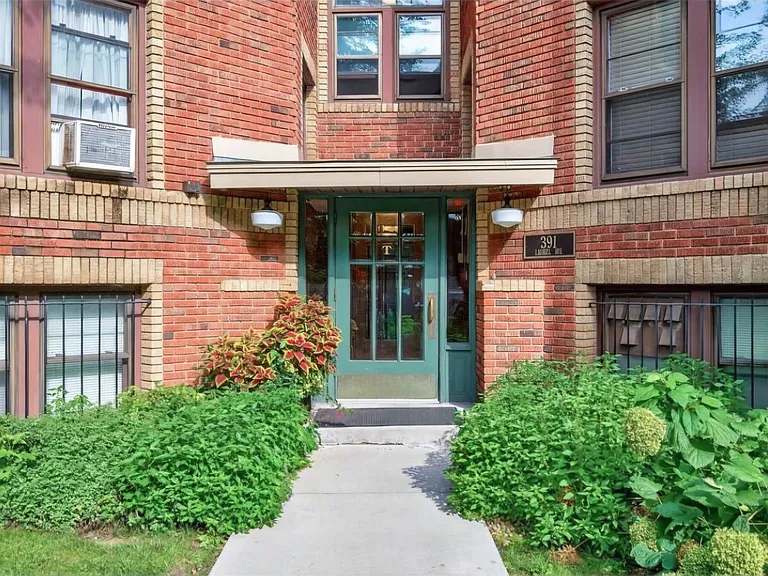 391 Laurel Ave #103 — Photo 1