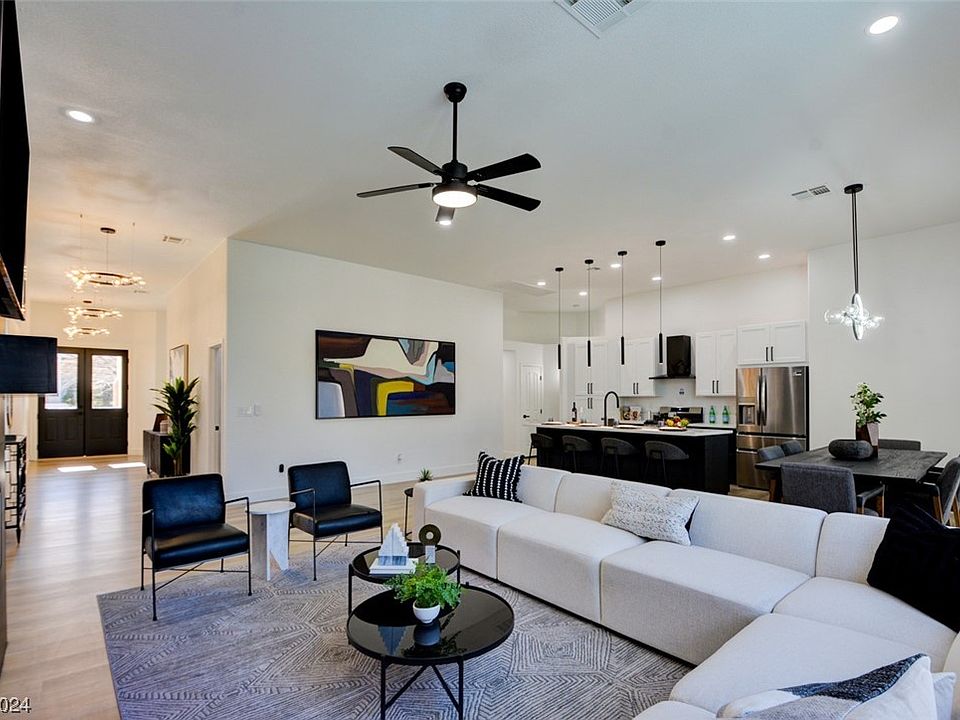 1st image of 10232 Glen Ora Ave