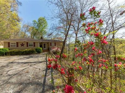 153 Snug Harbor Cir, Lake Lure, NC, 28746