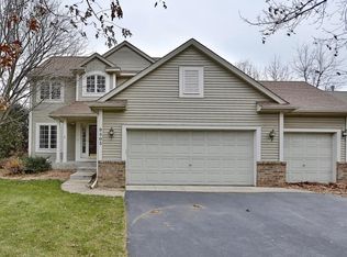 9405 Overlook Ct N, Champlin, MN 55316
