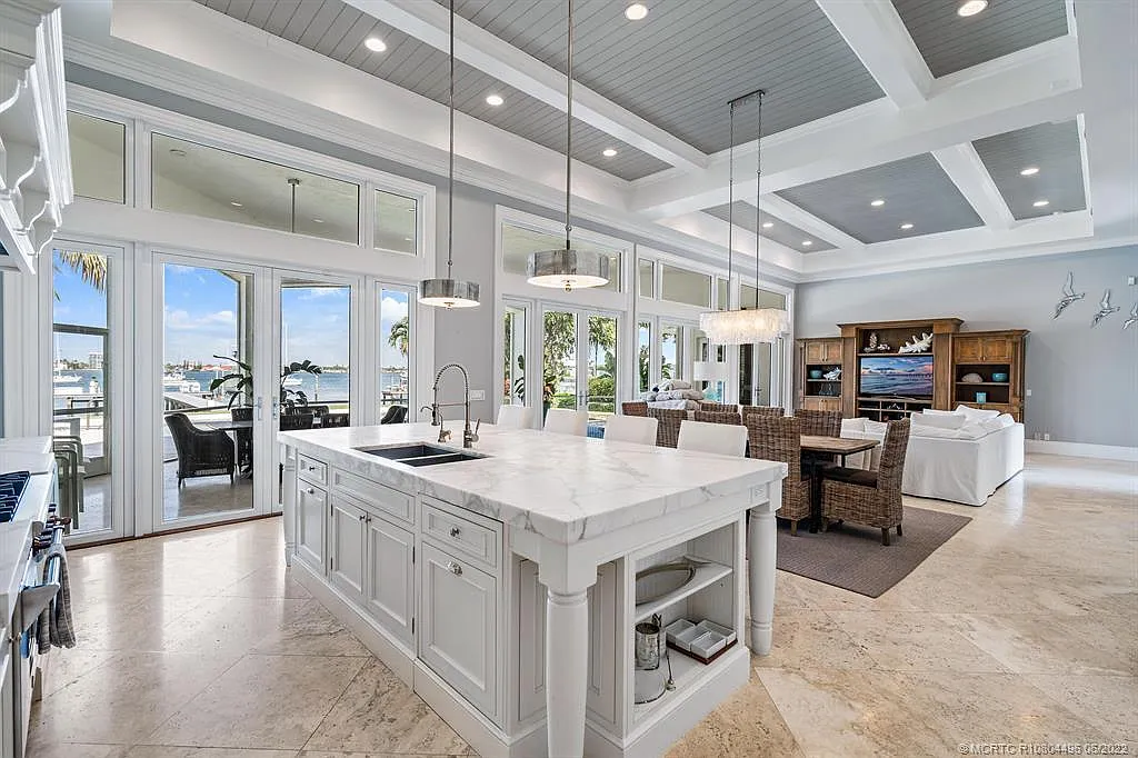 4 bed, 3.5 bath, 3765 sqft, $20,000 — Photo 4