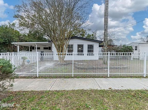 2nd image of 7028R Delisle Dr