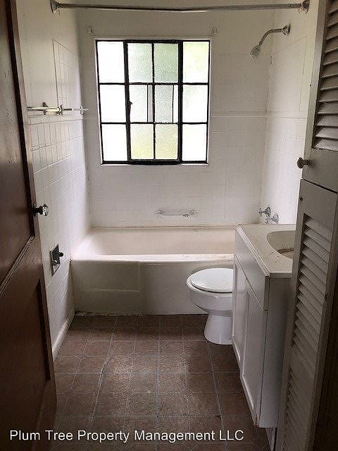 2nd image of 75 W Hudson Ave