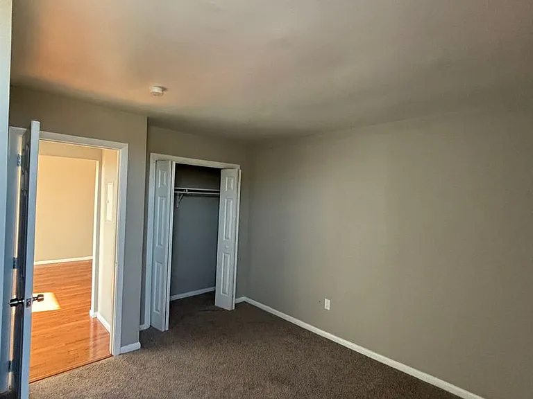 321 Monroe St — Photo 10