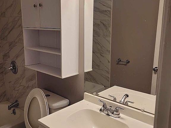 Bathroom2