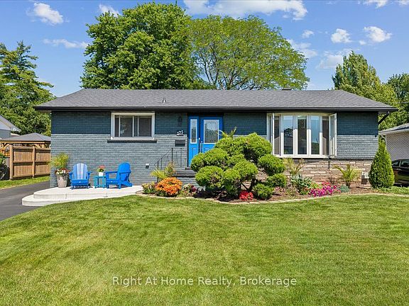 2nd image of 275 Kent Cres