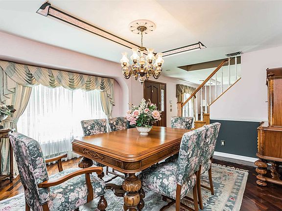 2nd image of 46 Arlyn Dr E
