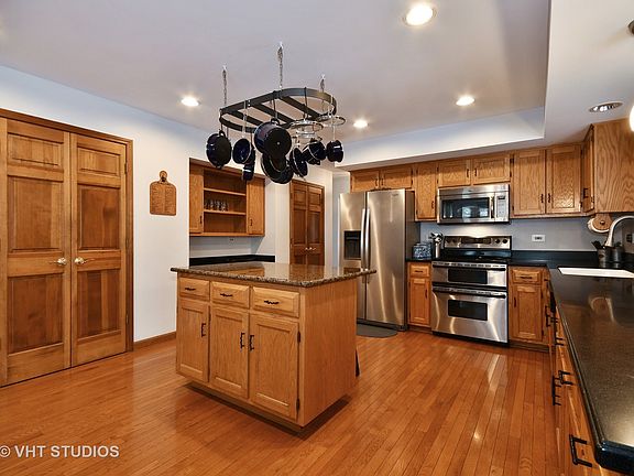 4th image of 1660 Fox Trail Dr