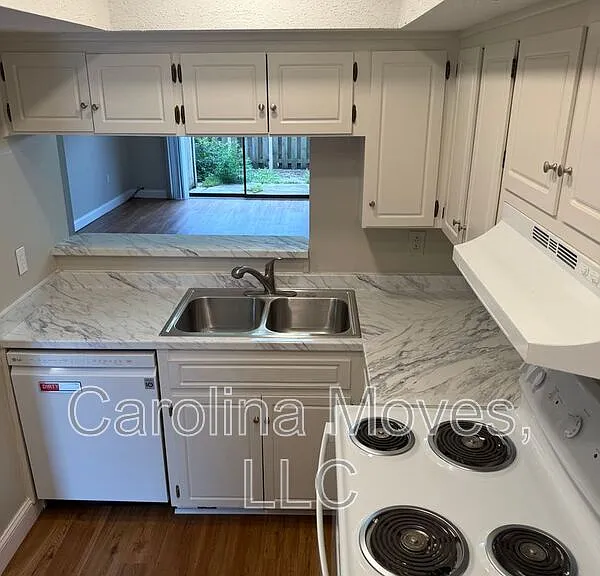 2530 E North St #2-H — Photo 2