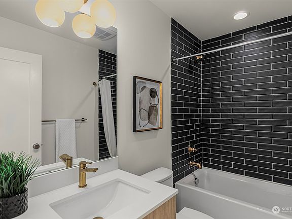 5th image of 8040 B 16th Avenue NW