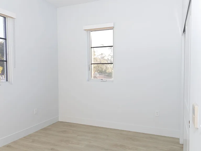 72 W Santa Clara St — Photo 22