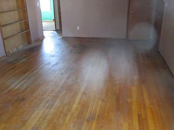 3rd image of 348 Hilltop St