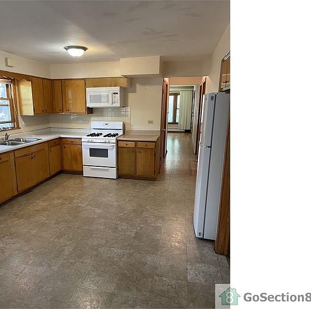1st image of 13925 S Wentworth Ave APT 2