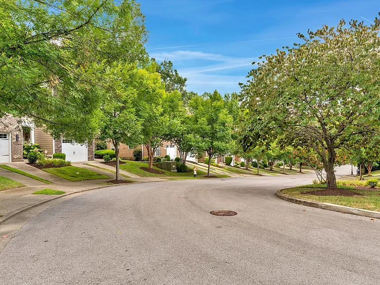3724 Shane Point Pl — Photo 25
