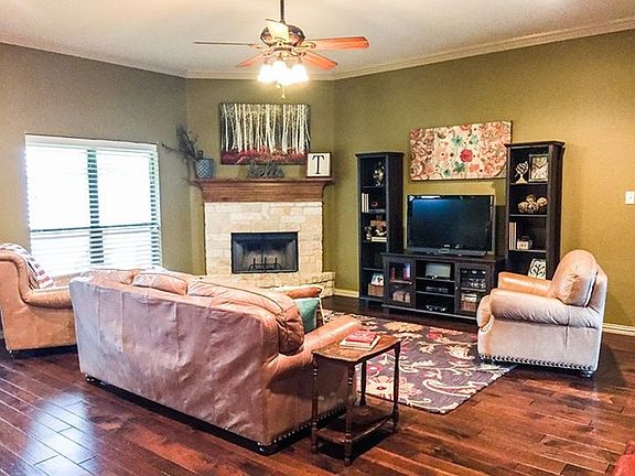 5th image of 110 Prairie Dunes Dr
