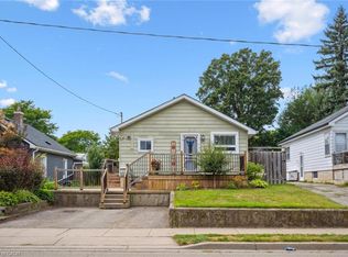 26 Chalmers St S, Cambridge, ON