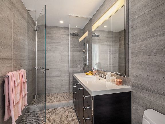 5th image of 252 South St #22A