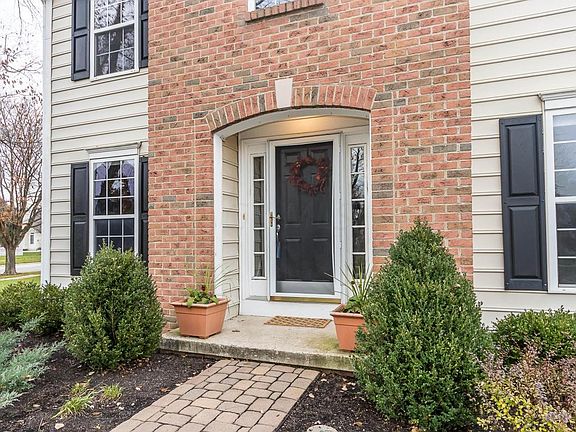 3rd image of 5920 Pinewild Dr