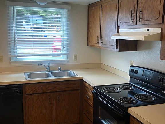 5th image of 1160 SW Harrier Cir APT 2