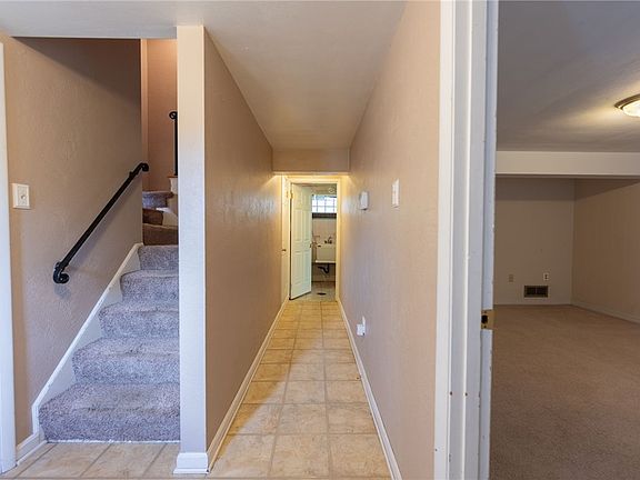 5th image of 200 Foxcroft Rd