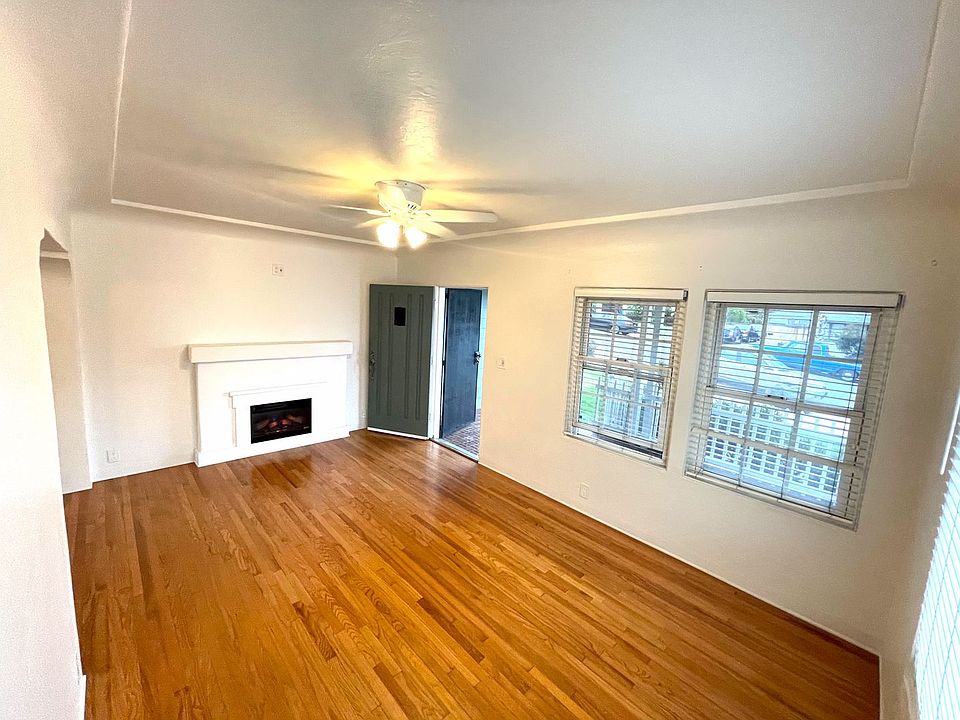 1st image of 4670 Newport Ave