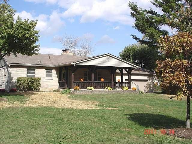 1st image of 3776 Chamberlin Dr