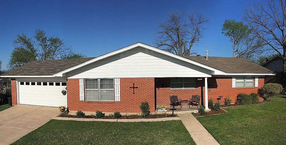 1st image of 806 S Avenue M