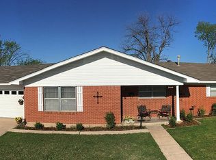806 S Avenue M, Clifton, TX 76634
