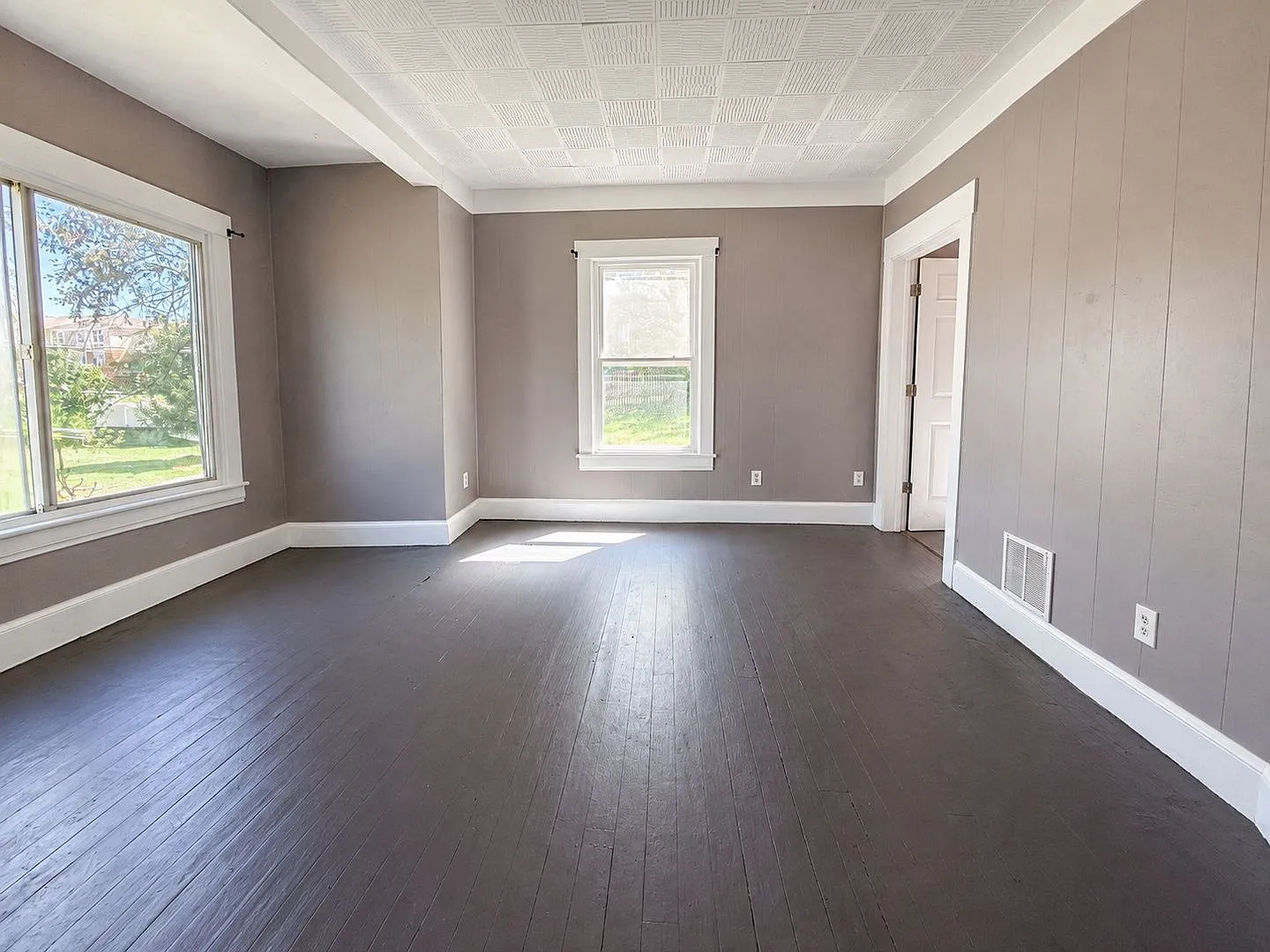 2 bed, 1.0 bath, $1,545 — Photo 2