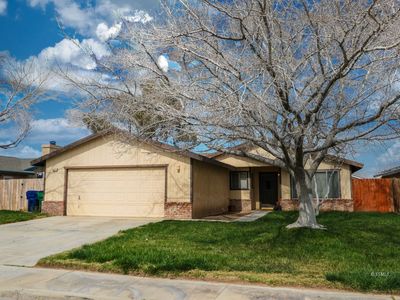 216 E Cardigan Ave, Ridgecrest, CA, 93555