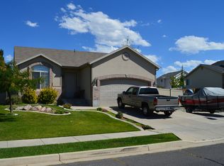 4102 Westlake Dr, Roy, UT 84067