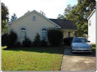 1611 Royal Tree Ct, Charlotte, NC 28216