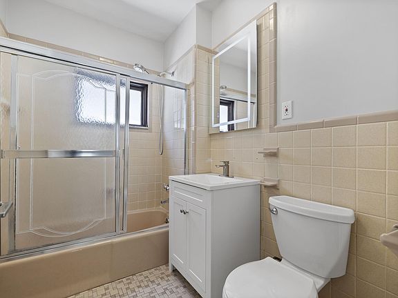 2nd image of 14 Windsor Rd #3