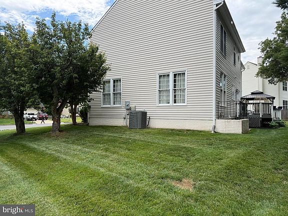 4th image of 16645 Caxton Pl
