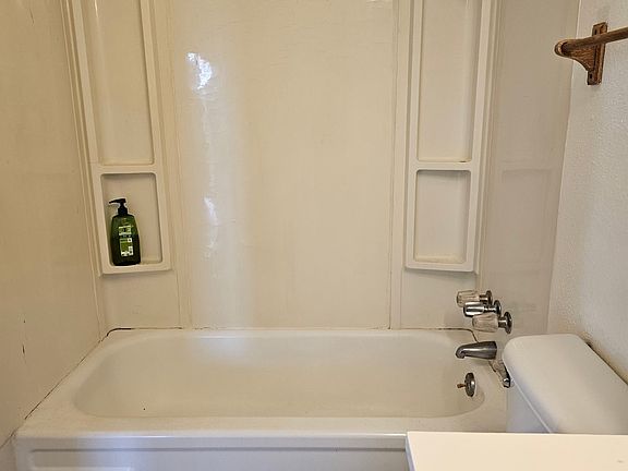 4th image of 3813 Thaxton Ave SE #A