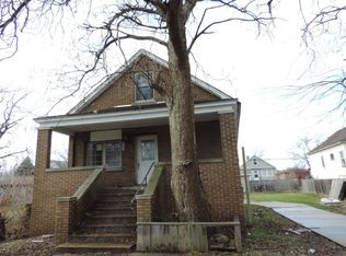 2632 Schrage Ave, Whiting, IN 46394
