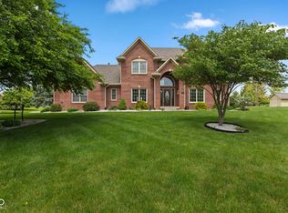 1846 S Fox Cove Blvd, New Palestine, IN 46163