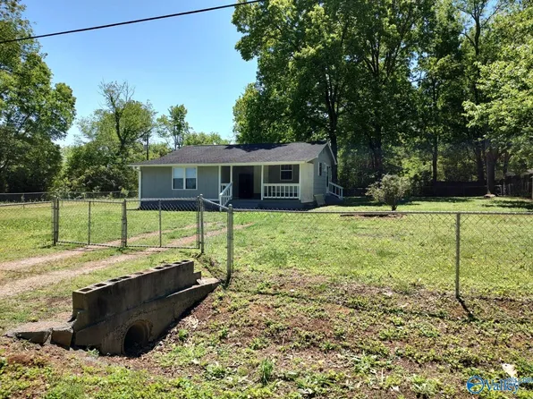 104 A Smith Rd, Huntsville, AL 35811