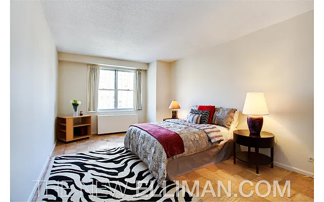 Sold by Douglas Elliman | media 13